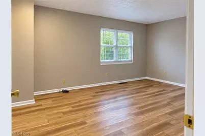 290 Lincoln Street SW #I, Hartville, OH 44632 - Photo 7