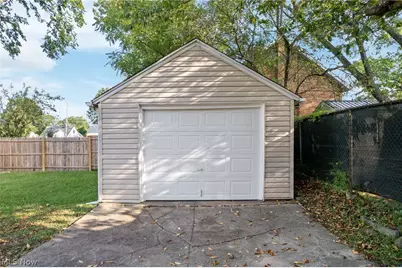 827 Davies Avenue, Akron, OH 44306 - Photo 31