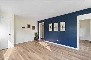 827 Davies Ave, Akron, OH 44306 - Photo 7