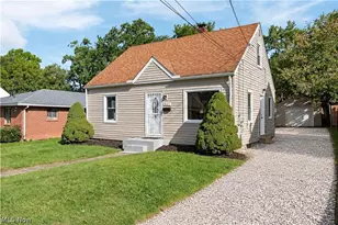 827 Davies Ave, Akron, OH 44306 - Photo 1