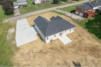 4327 Skycrest Drive NW, Canton, OH 44718 - Photo 3