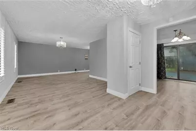 4417 Queen Anne Avenue, Lorain, OH 44052 - Photo 5