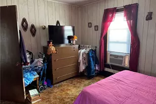 314 W 3rd St, Uhrichsville, OH 44683 - Photo 23
