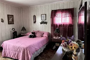 314 W 3rd St, Uhrichsville, OH 44683 - Photo 21