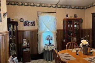 314 W 3rd St, Uhrichsville, OH 44683 - Photo 11
