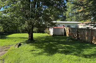 314 W 3rd St, Uhrichsville, OH 44683 - Photo 27