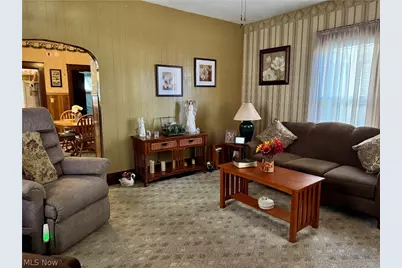 314 W 3rd Street, Uhrichsville, OH 44683 - Photo 13