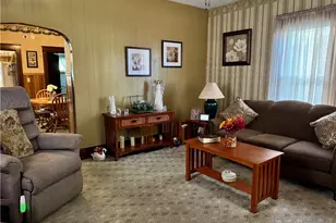 314 W 3rd St, Uhrichsville, OH 44683 - Photo 13