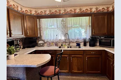 314 W 3rd Street, Uhrichsville, OH 44683 - Photo 7