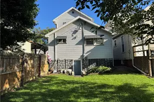 314 W 3rd St, Uhrichsville, OH 44683 - Photo 29