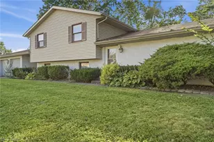 1401-1403 Lindenwood Dr, Lorain, OH 44053 - Photo 3