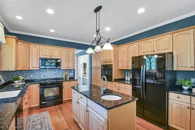 32249 Hawthorne Court, Avon Lake, OH 44012 - Photo 17