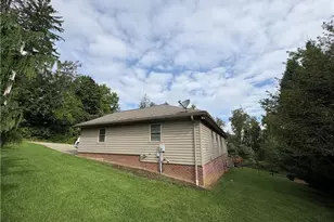 104 Kell Ln, St Clairsville, OH 43950 - Photo 7