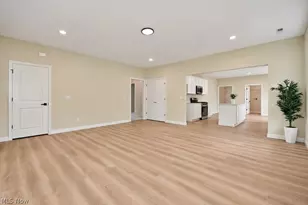 193 Linden Dr, Painesville Twp, OH 44077 - Photo 9
