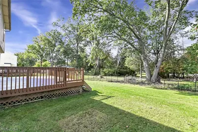 2144 Reserve Circle N, Lorain, OH 44053 - Photo 33