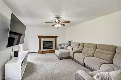 2144 Reserve Circle N, Lorain, OH 44053 - Photo 17