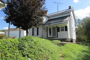 875 Washington, Bergholz, OH 43908 - Photo 3