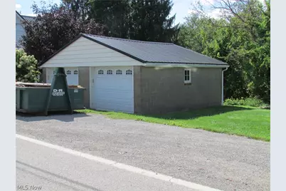 875 Washington, Bergholz, OH 43908 - Photo 5