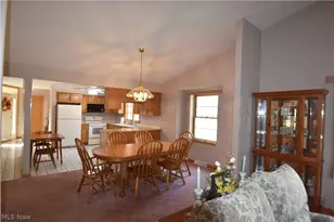 90 Montgomery Ln, Canfield, OH 44406 - Photo 7