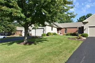 90 Montgomery Ln, Canfield, OH 44406 - Photo 3