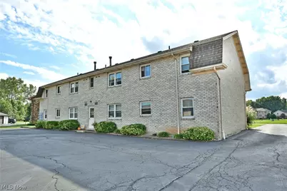 882 Pearson Circle #1, Youngstown, OH 44512 - Photo 7