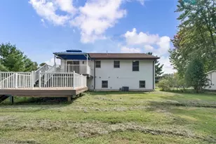 10142 Hillcrest Rd, Kirtland, OH 44094 - Photo 33