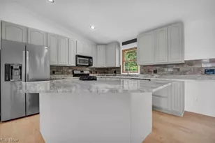 10142 Hillcrest Rd, Kirtland, OH 44094 - Photo 7
