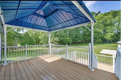 10142 Hillcrest Road, Kirtland, OH 44094 - Photo 35