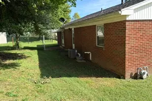 308 Snearly Dr, Marietta, OH 45750 - Photo 5