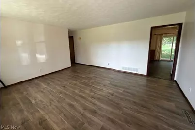 308 Snearly Drive, Marietta, OH 45750 - Photo 9