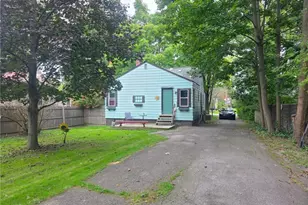 36 Benton St, Austintown, OH 44515 - Photo 9
