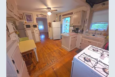 36 Benton Street, Austintown, OH 44515 - Photo 15