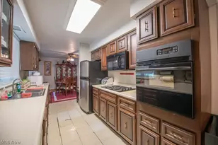 1779 Sunset Ln SE, New Philadelphia, OH 44663 - Photo 7