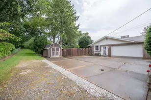 1779 Sunset Ln SE, New Philadelphia, OH 44663 - Photo 43