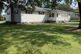 21756 Ileen Dr, West Lafayette, OH 43845 - Photo 3