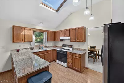 8307 Old Post Road, Olmsted Falls, OH 44138 - Photo 9