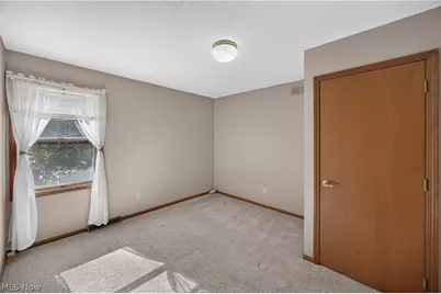 8307 Old Post Road, Olmsted Falls, OH 44138 - Photo 29