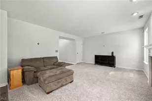 6199 E Meadow Farm Ln, Lorain, OH 44053 - Photo 5