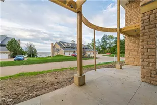 2773 Whispering Shores Dr, Vermilion, OH 44089 - Photo 11