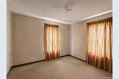 569 Edgewood Avenue, Akron, OH 44307 - Photo 13