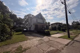 569 Edgewood Ave, Akron, OH 44307 - Photo 5