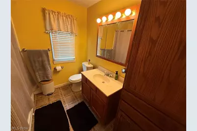 4924 Cleveland Avenue NW, Canton, OH 44709 - Photo 9