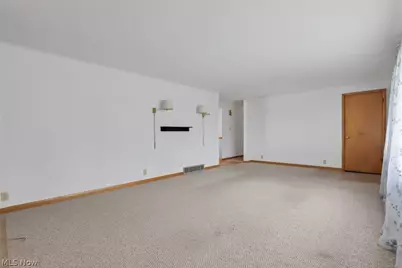 1351 Maple Heights Lane, Coshocton, OH 43812 - Photo 5