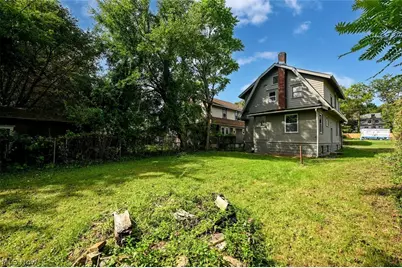 1313 Manchester Road, Akron, OH 44319 - Photo 9