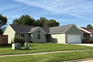 459 Hampton Dr, Elyria, OH 44035 - Photo 3