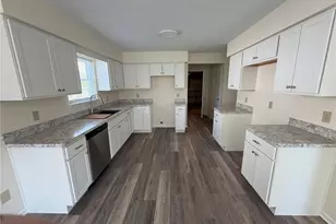 459 Hampton Dr, Elyria, OH 44035 - Photo 7