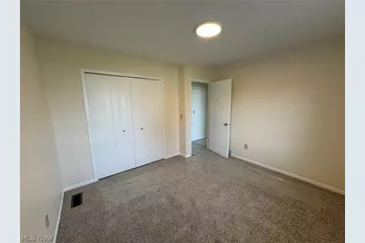 459 Hampton Drive, Elyria, OH 44035 - Photo 21