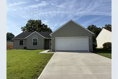 459 Hampton Drive, Elyria, OH 44035 - Photo 1