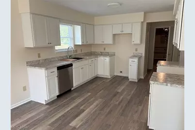 459 Hampton Drive, Elyria, OH 44035 - Photo 9