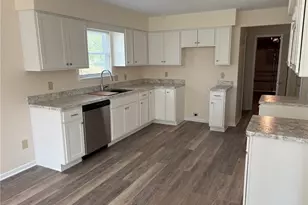 459 Hampton Dr, Elyria, OH 44035 - Photo 9